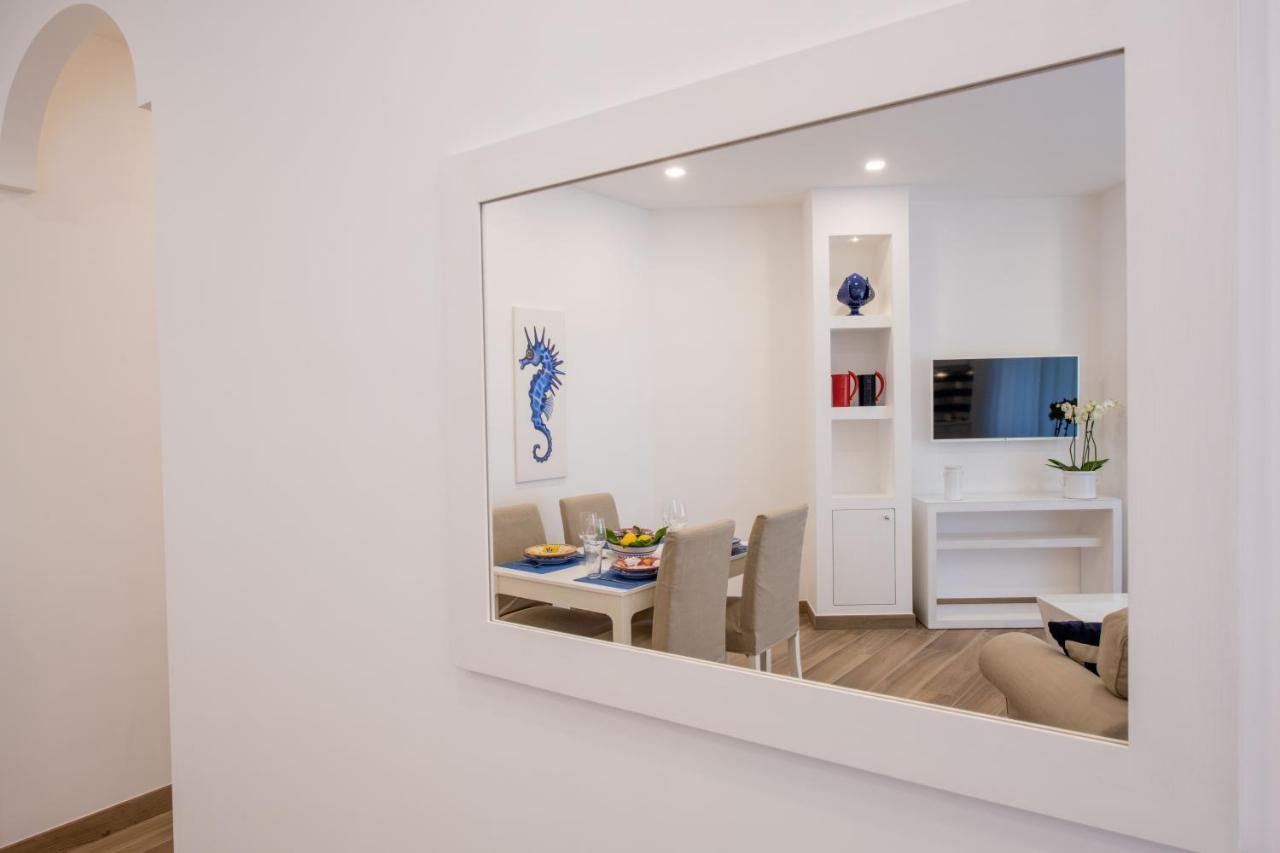 Solymar Due Apartment Sorrento Bagian luar foto