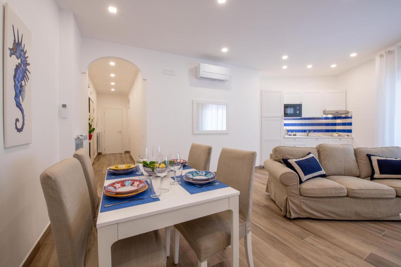 Solymar Due Apartment Sorrento Bagian luar foto