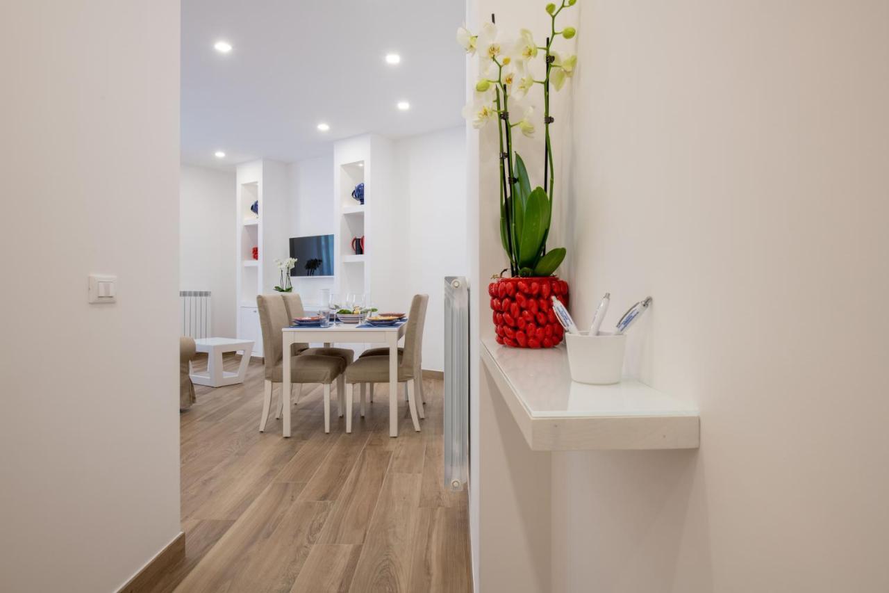 Solymar Due Apartment Sorrento Bagian luar foto