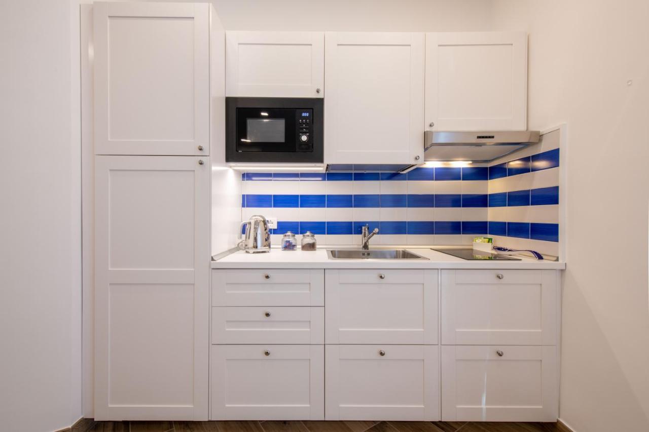 Solymar Due Apartment Sorrento Bagian luar foto