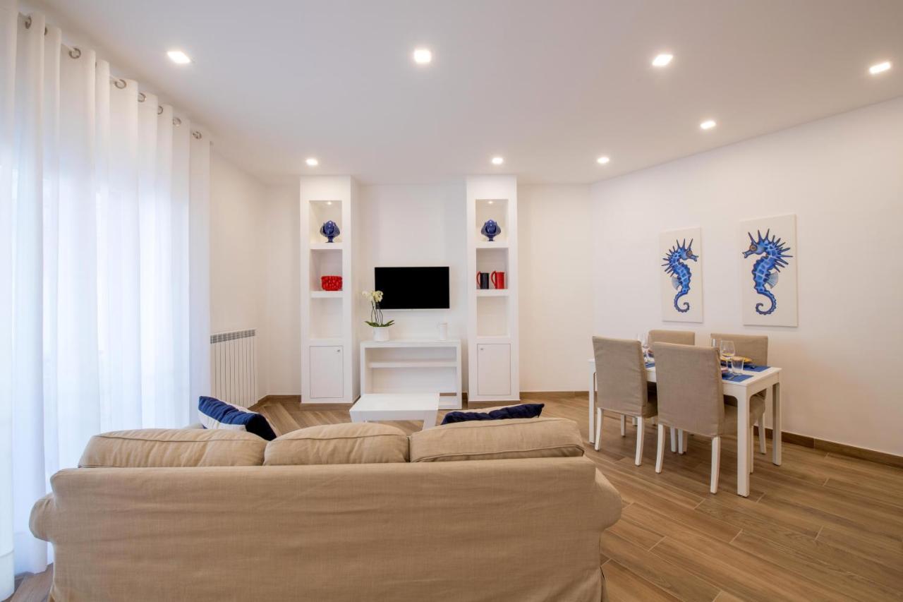 Solymar Due Apartment Sorrento Bagian luar foto