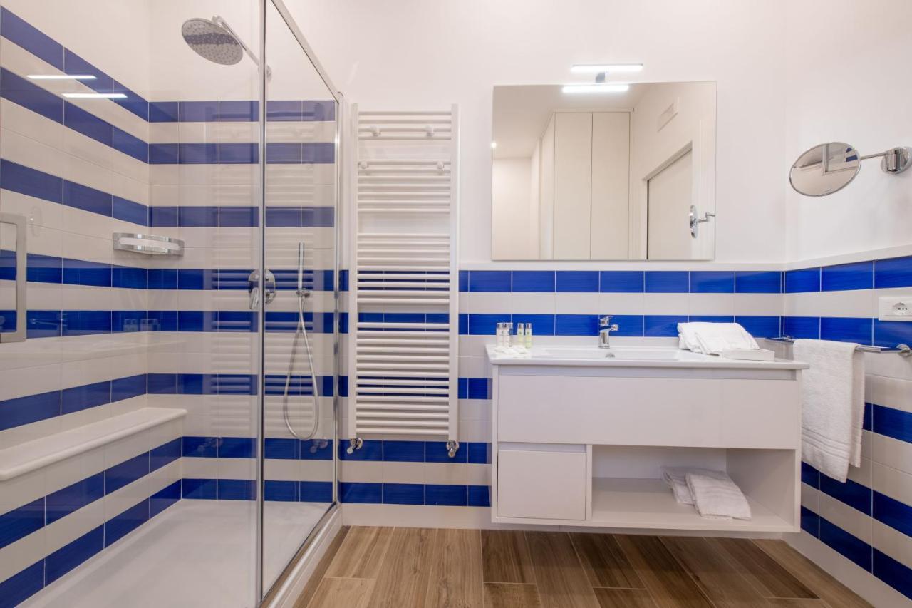 Solymar Due Apartment Sorrento Bagian luar foto